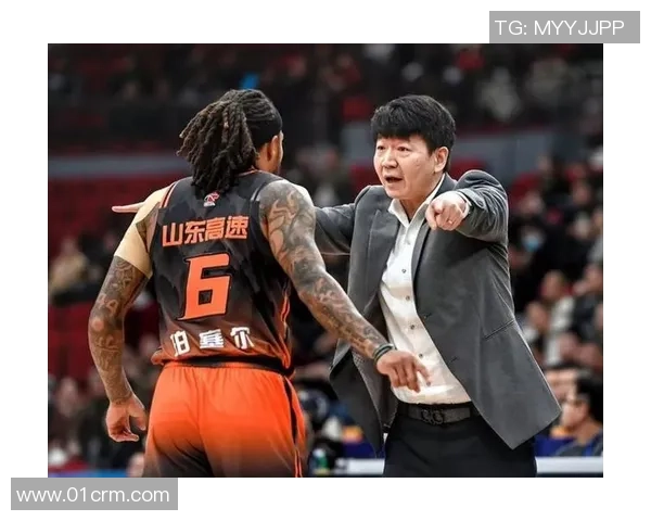 山东男篮新赛季首秀亮点十足,两大新援是要害,内线双塔存危险 山东男篮新赛季首秀亮点十足,两大新援是要害,内线双塔存危险